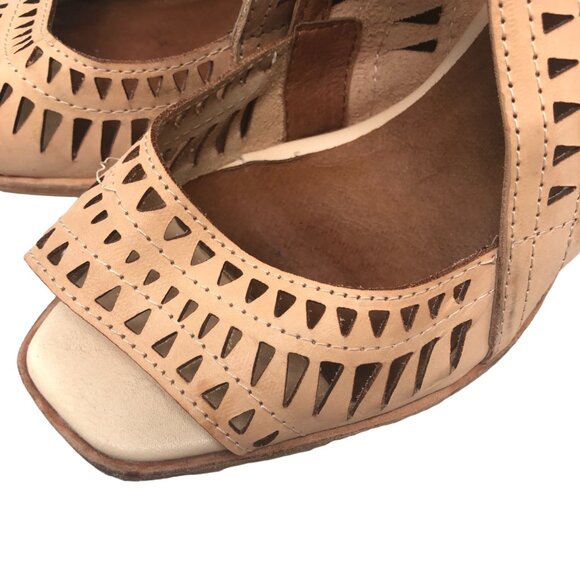 Jeffrey Campbell SIZE 8.5 Cordillo Perforated Tan Leather Tie Bootie Heels Sanda - Picture 5 of 12